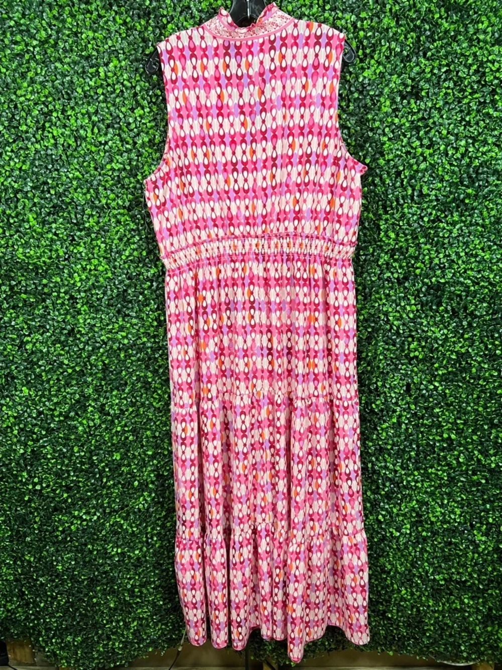MAGGY LONDON | Brooke Tear Drop Print Sleeveless Maxi Dress